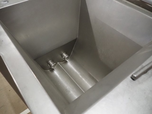 Mado - afbeelding 12 van  16