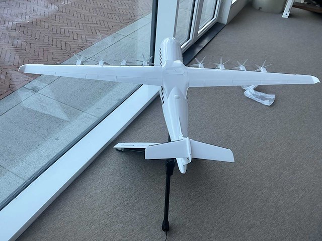 Maeve propellor vliegtuigmodel m01 - afbeelding 7 van  11