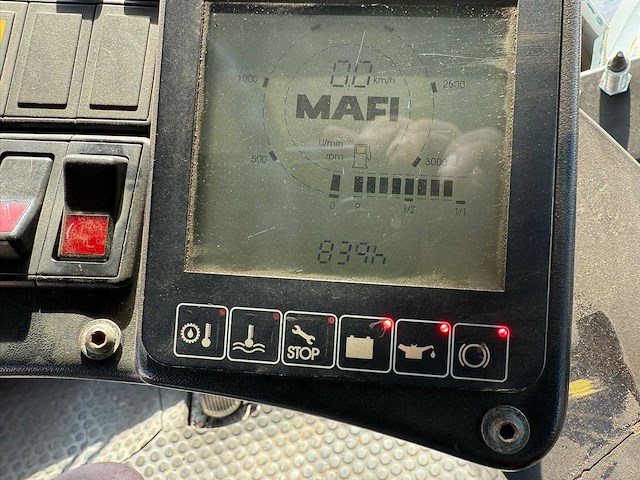 Mafi - terminal trekker - vrachtwagen - afbeelding 15 van  30