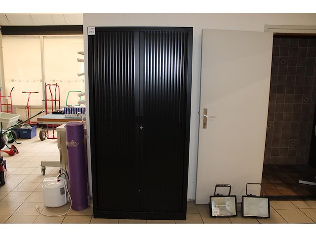 Magazijn- / archiefkast met 2 roldeuren met afmeting 100 x 43 x 198 cm. - afbeelding 1 van  3