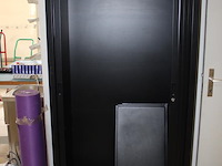 Magazijn- / archiefkast met 2 roldeuren met afmeting 100 x 43 x 198 cm. - afbeelding 2 van  3