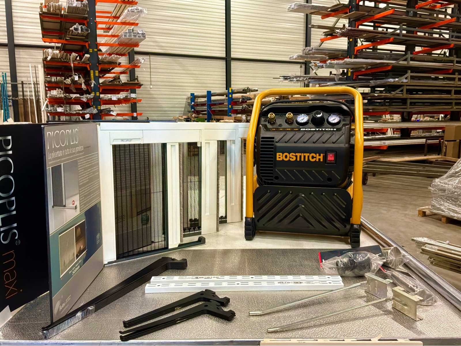 Magazijn- en winkelstellingen, compressoren en overstock