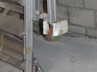 Magazijn- / kasteel-trap castiglia scala a met 9 treden, bordes, leuning en veiligheidsbalkje. - afbeelding 3 van  4