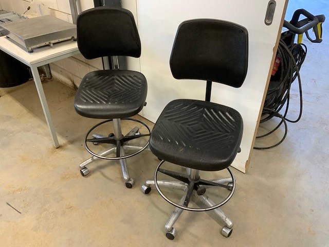 Magazijn bureaustoelen (2x) - afbeelding 3 van  3