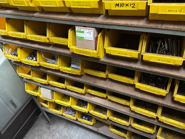 Magazijn inhoud - afbeelding 4 van  26