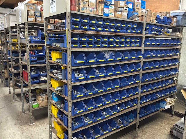 Magazijn inhoud - afbeelding 1 van  26