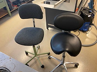 Magazijn krukken (2x) - afbeelding 1 van  1