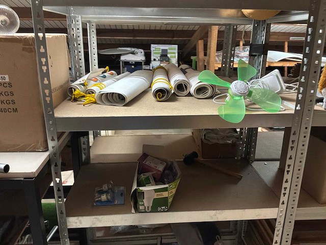 Magazijn stelling met inhoud (8x) - afbeelding 3 van  19