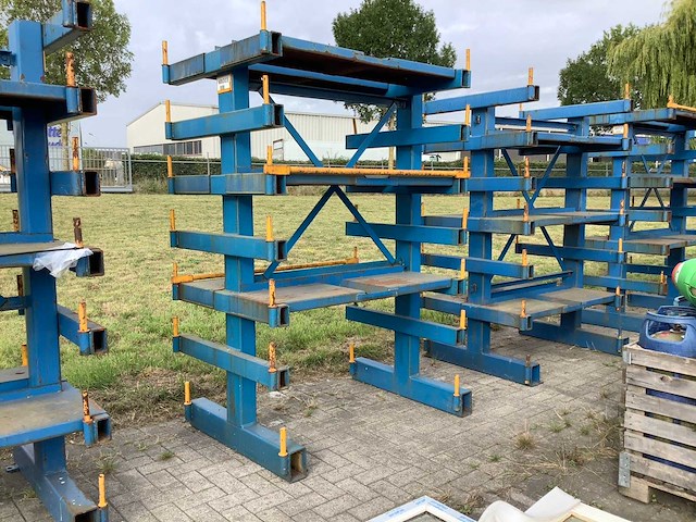 Magazijn stelling - afbeelding 1 van  7