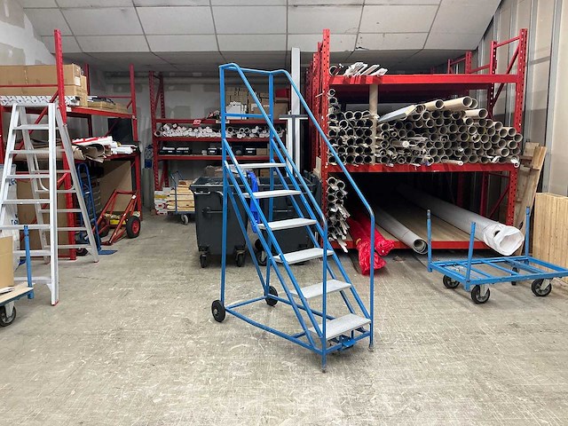 Magazijn trap - afbeelding 1 van  3