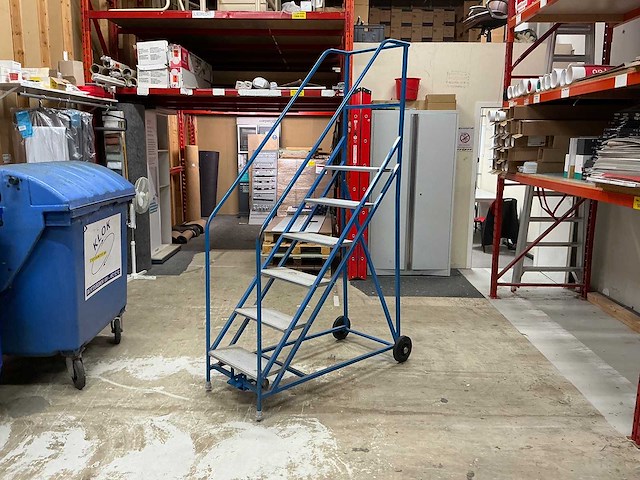 Magazijn trap - afbeelding 1 van  3