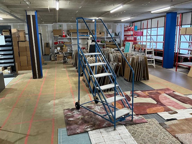 Magazijn trap - afbeelding 1 van  4