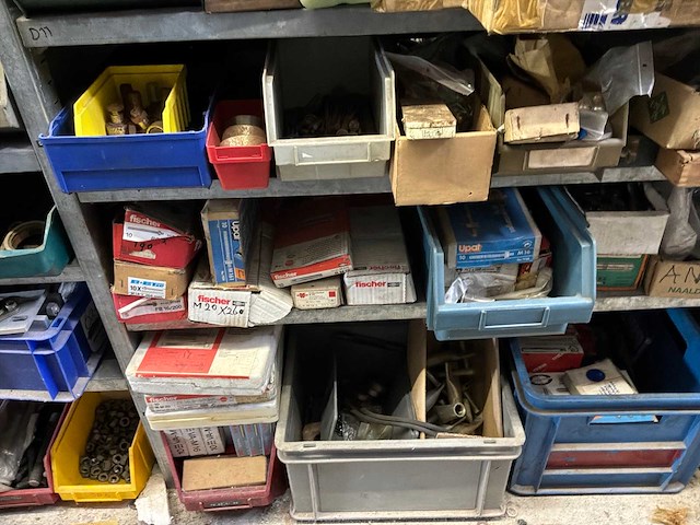 Magazijn voorraad - afbeelding 8 van  174