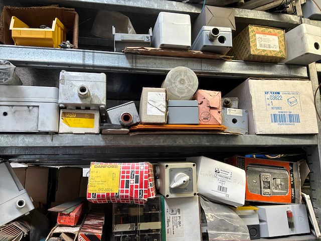 Magazijn voorraad - afbeelding 25 van  174