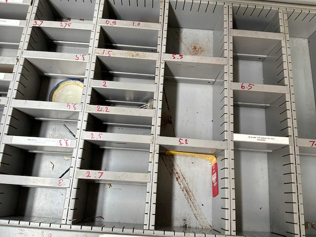 Magazijn voorraad - afbeelding 97 van  174