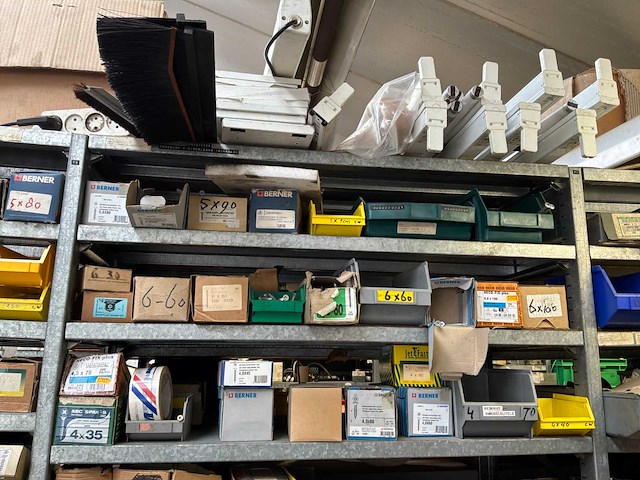 Magazijn voorraad - afbeelding 103 van  174