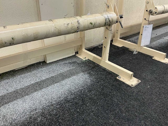 Magazijn wandstelling voor vloerbedekkingrollen - afbeelding 2 van  4