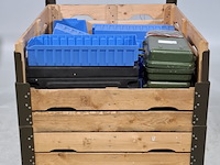 Magazijnbakken en koffers