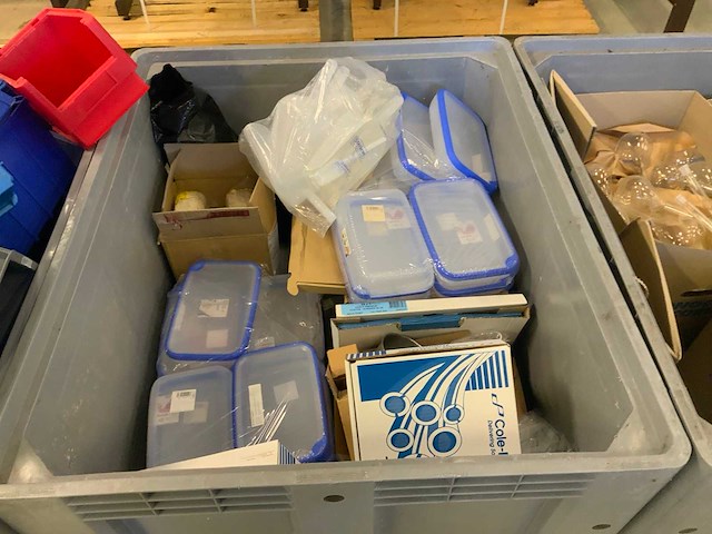 Magazijnbakken en laboratorium glaswerk - afbeelding 3 van  5