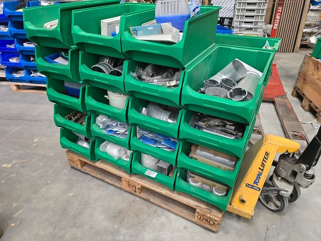 Magazijnbakken incl. inhoud kruizinga, partij, groen - afbeelding 1 van  30