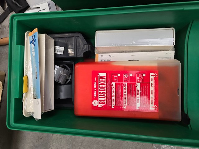 Magazijnbakken incl. inhoud kruizinga, partij, groen - afbeelding 23 van  30