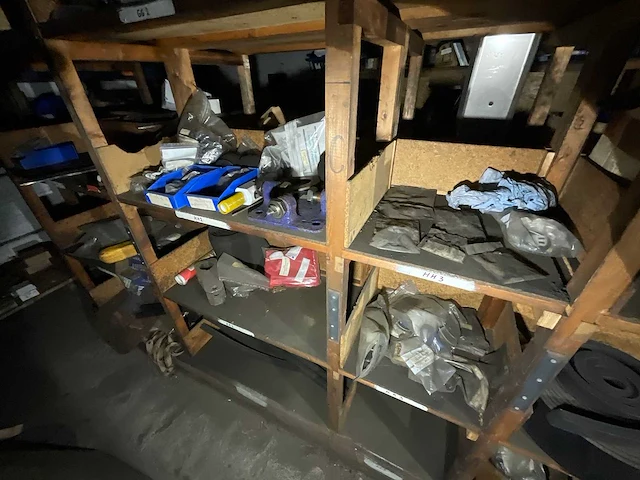 Magazijninventaris - afbeelding 17 van  86