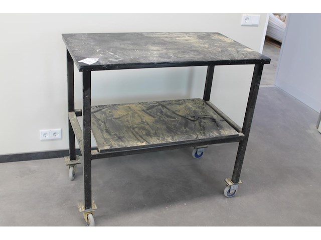 Magazijnkar met onderplateau en afmeting 105 x 60 x 99 cm. - afbeelding 1 van  2