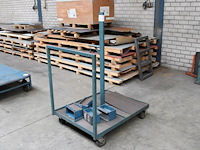 Magazijnkar met opbouw. afmeting 100 x 80 x 140 cm. - afbeelding 1 van  2