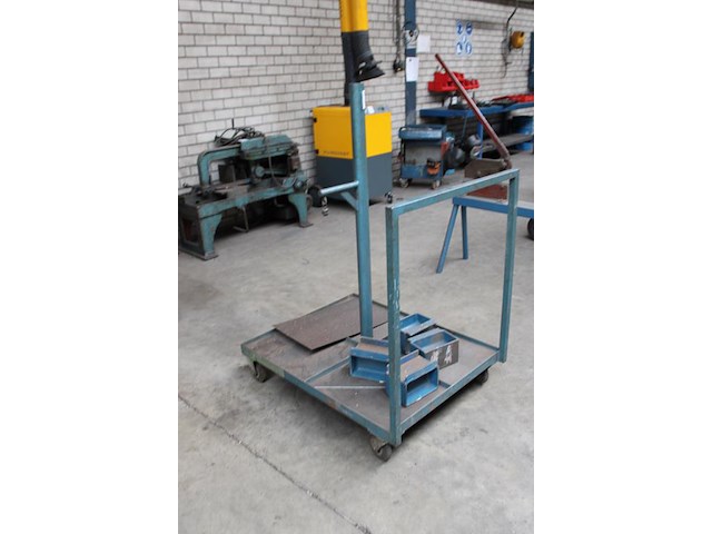 Magazijnkar met opbouw. afmeting 100 x 80 x 140 cm. - afbeelding 2 van  2