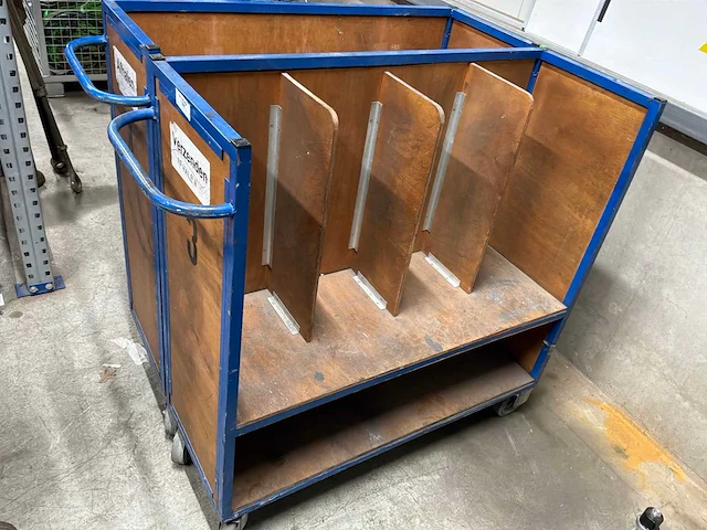 Magazijnkar - afbeelding 1 van  4