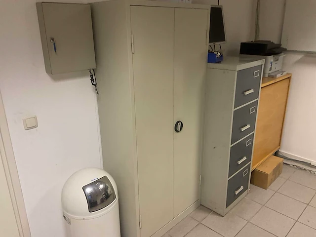 Magazijnkast en samsung printer - afbeelding 1 van  10