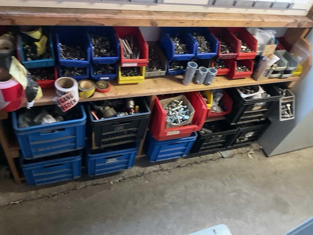 Magazijnkast met inhoud (2x) - afbeelding 12 van  21