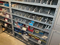 Magazijnkast met inhoud (4x) - afbeelding 23 van  31