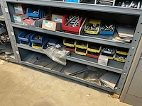 Magazijnkast met inhoud (4x) - afbeelding 13 van  31