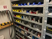 Magazijnkast met inhoud (4x) - afbeelding 14 van  31