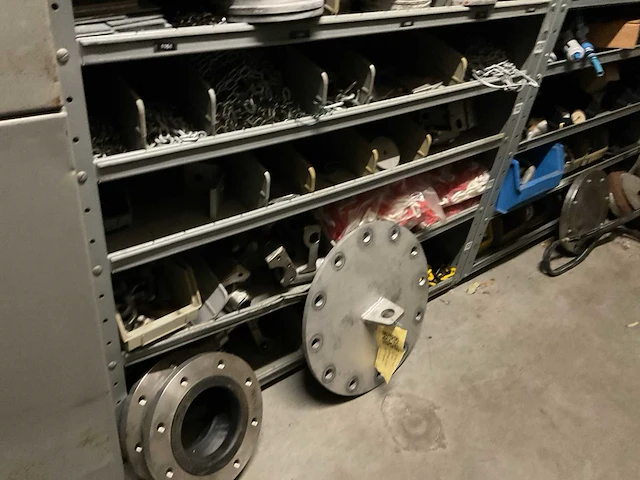 Magazijnkast met inhoud (4x) - afbeelding 18 van  31