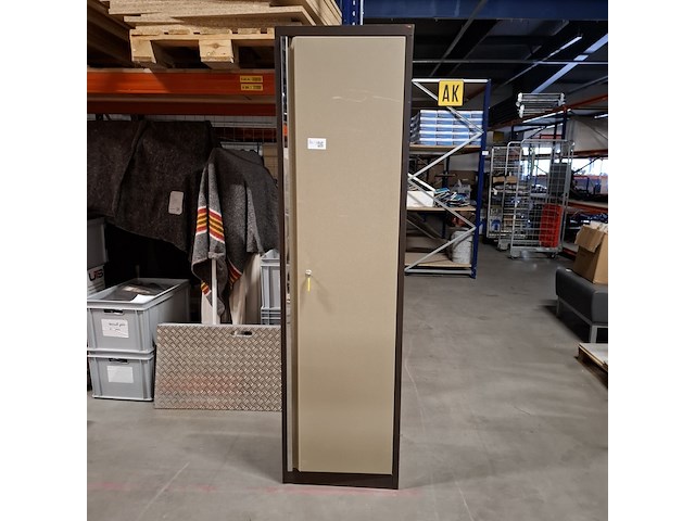 Magazijnkast met inhoud gereedschap, bruin - afbeelding 1 van  16