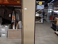 Magazijnkast met inhoud gereedschap, bruin - afbeelding 1 van  16