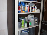 Magazijnkast met twee roldeuren. afmeting 116 x 54 cm. hoogte 197 cm. exclusief inhoud. - afbeelding 2 van  2