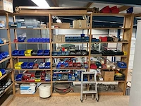 Magazijnkasten met inhoud (3x) - afbeelding 1 van  9