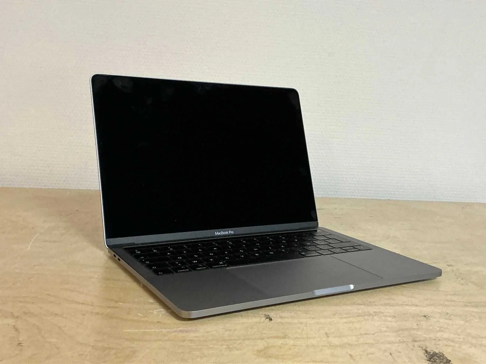 Magazijnopruiming computers, laptops en it equipment