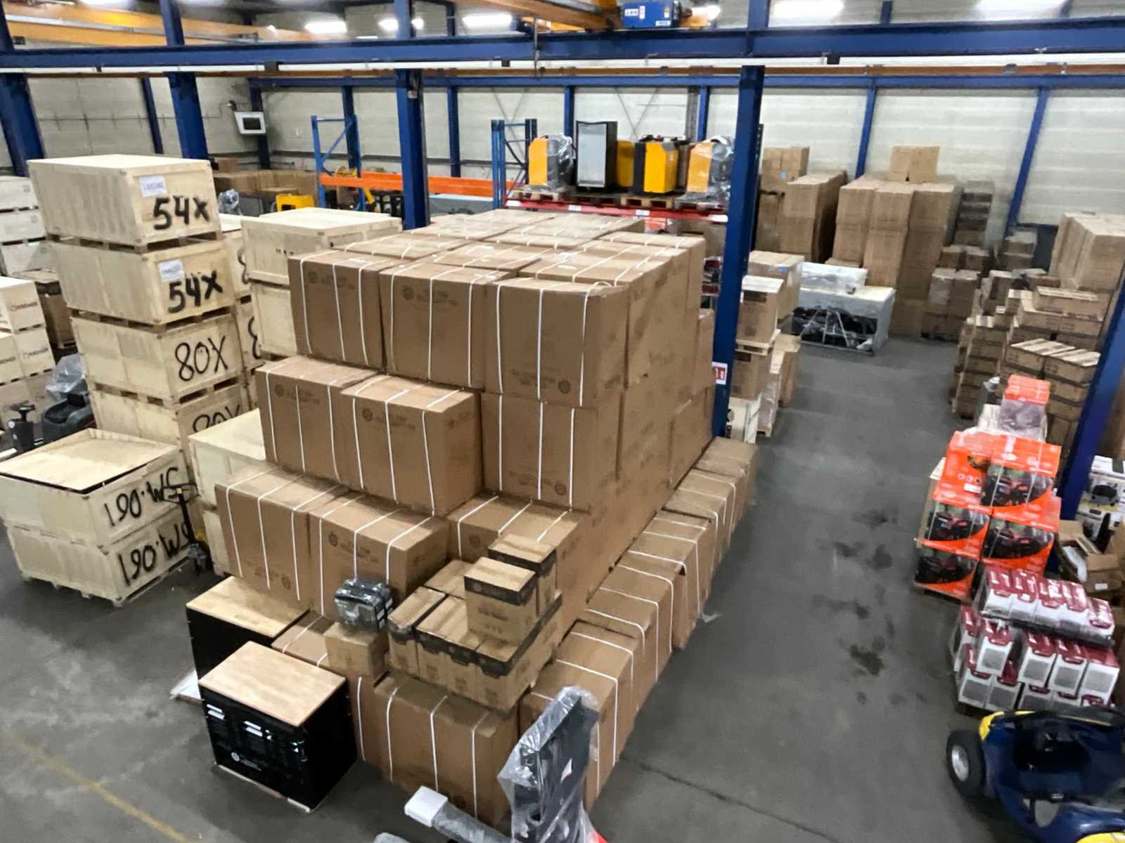 Magazijnopruiming gereedschappen, materieel en intern transport