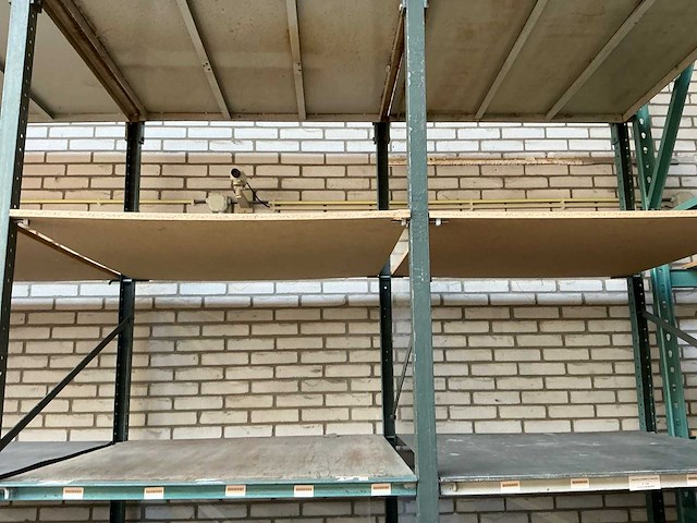 Magazijnstelling 16m. 17 staanders, 70 liggers. - afbeelding 2 van  13