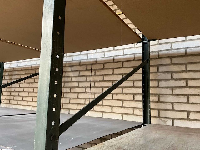 Magazijnstelling 16m. 17 staanders, 70 liggers. - afbeelding 10 van  13