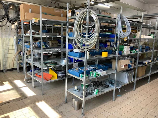 Magazijnstelling (3 rijen) - afbeelding 1 van  5
