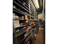 Magazijnstelling 41 meter / 30cm diep + legbordstelling 5,7 meter / 80cm diep - afbeelding 3 van  16