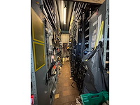 Magazijnstelling 41 meter / 30cm diep + legbordstelling 5,7 meter / 80cm diep - afbeelding 5 van  16