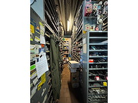 Magazijnstelling 41 meter / 30cm diep + legbordstelling 5,7 meter / 80cm diep - afbeelding 6 van  16