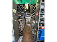 Magazijnstelling 41 meter / 30cm diep + legbordstelling 5,7 meter / 80cm diep - afbeelding 8 van  16