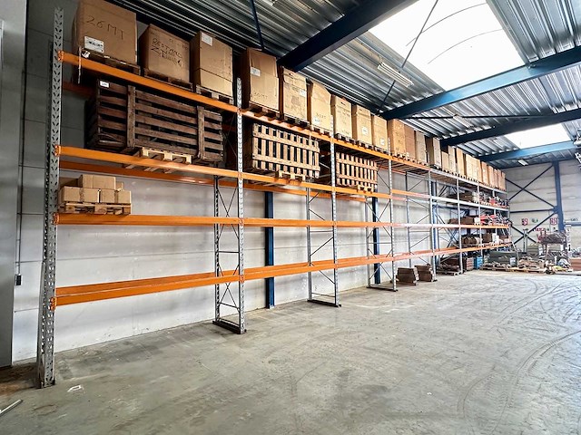 Magazijnstelling 42 meter - afbeelding 1 van  6